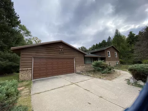 4170 11 Mile Rd NE, Rockford, MI 49341