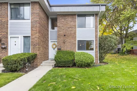 2444 Kingbridge Ter SE, Grand Rapids, MI 49546
