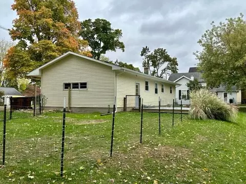 116 Lincoln St, Marshall, MI 49068 photo 3