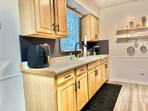 116 Lincoln St, Marshall, MI 49068 photo 9
