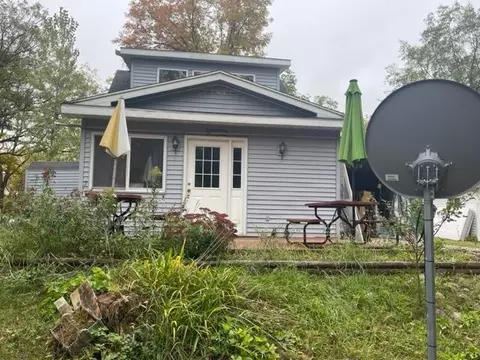 96 Baldwin St, Lake City, MI 49651