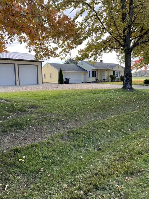 69039 Crooked Creek Rd, White Pigeon, MI 49099