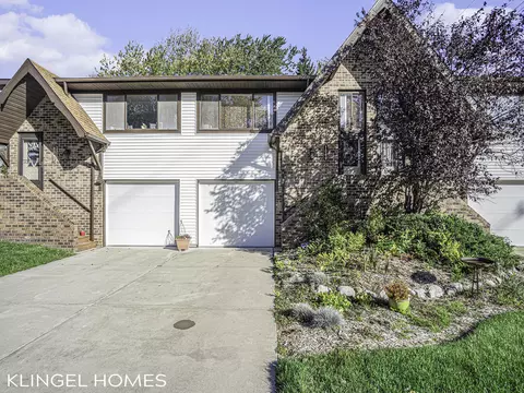 1049 Ohio Ave, Grand Haven, MI 49417