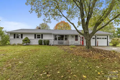 55 E Leona Dr, Pewamo, MI 48873