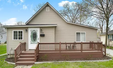328 Fruit St, South Haven, MI 49090