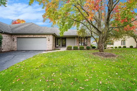 5018 N Quail Crest Dr SE, Grand Rapids, MI 49546