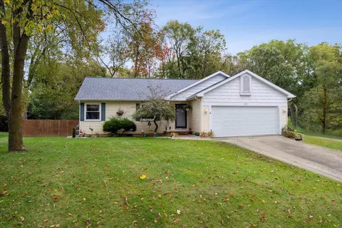 3382 Harben St, Jackson, MI 49203