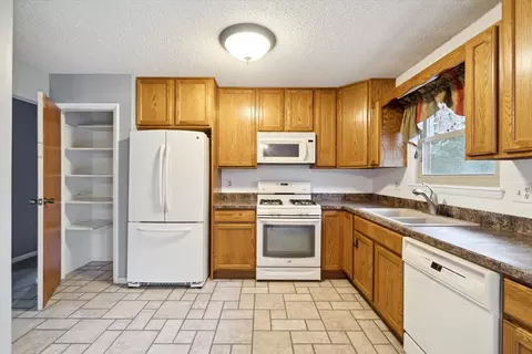 3713 Fairview Ave, Jackson, MI 49203 photo 14