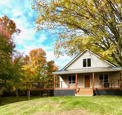 23225 36th Ave, Ravenna, MI 49451