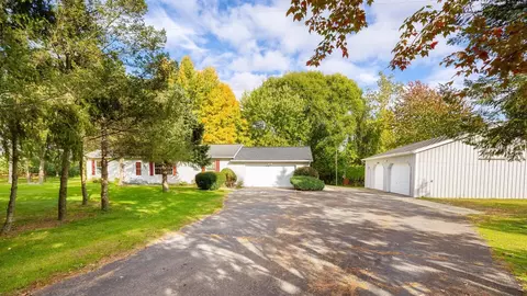 11725 Hardcastle Rd, Brooklyn, MI 49230