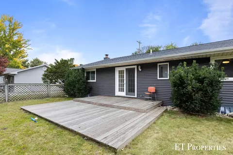 321 S Sunset St, Plainwell, MI 49080 photo 5