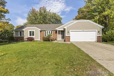 1687 Sunnylane St SE, Grand Rapids, MI 49508