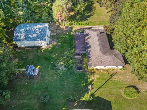 3486 Harbor Acres Dr, Sodus, MI 49126