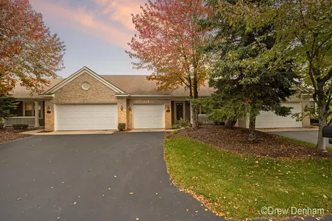 426 Abbey Mill Dr SE, Ada, MI 49301