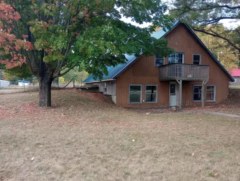 8977 N 120th Ave, Hart, MI 49420