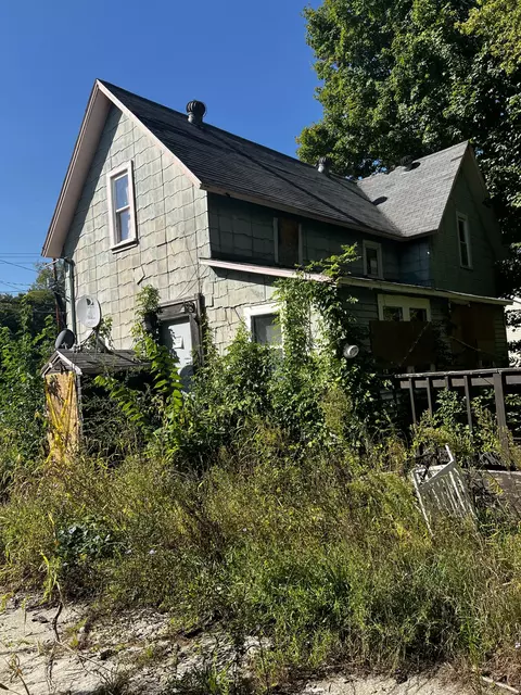 637 S O Keefe St, Cassopolis, MI 49031