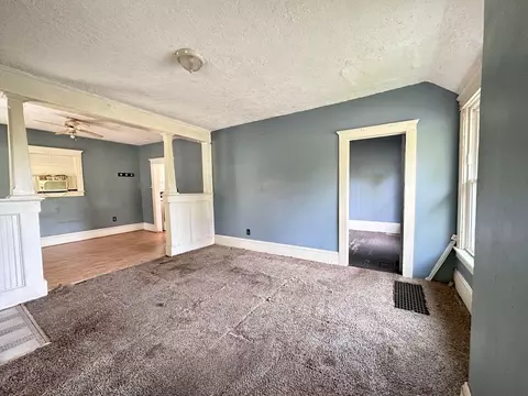 734 Irving St, Jackson, MI 49202 photo 6