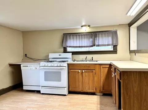 808 N Bridge St, Belding, MI 48809 photo 12