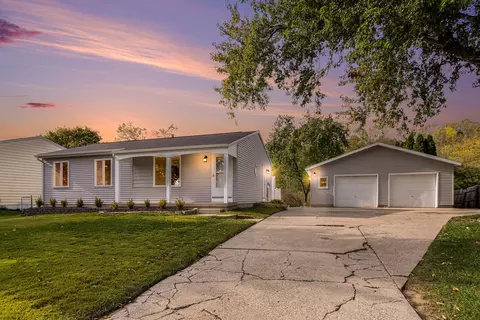 1640 Faith Dr, Lowell, MI 49331