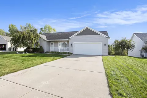 6988 Shady Knoll Dr SE, Caledonia, MI 49316
