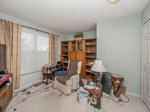 384 Westbrook Ct, Marshall, MI 49068 photo 11