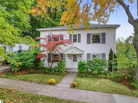 309 E Mason St, Cadillac, MI 49601