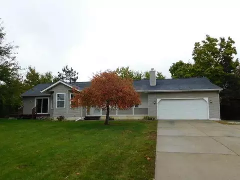 126 Diversy Dr, Brooklyn, MI 49230
