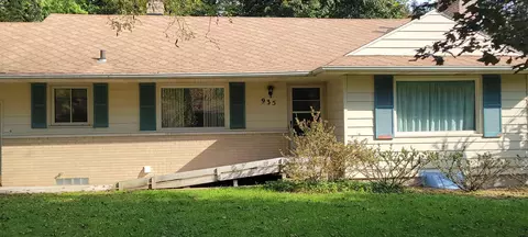 935 Dobbin Dr, Kalamazoo, MI 49006