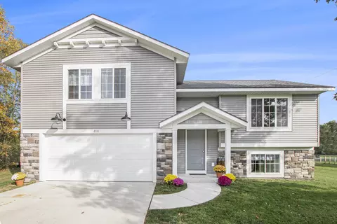 2111 Westfield Ln, Otsego, MI 49078