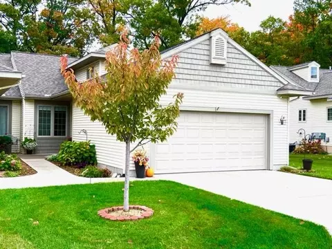 1324 N Timberview Dr, Whitehall, MI 49461