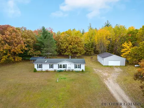 6868 5 Mile Rd, Hesperia, MI 49421