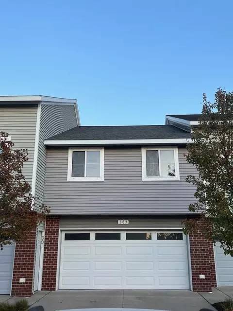 303 Northwest Xing #24, Holland, MI 49423