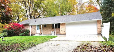 5170 Whitehall Rd, Muskegon, MI 49445