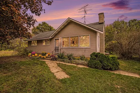 1983 36th St, Allegan, MI 49010