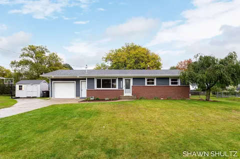 7350 Lupine Ave, Jenison, MI 49428