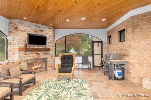951 Skyevale Dr NE, Ada, MI 49301 photo 38