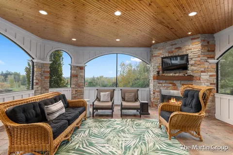 951 Skyevale Dr NE, Ada, MI 49301 photo 37