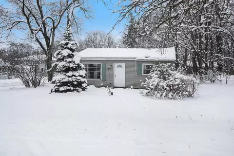 619 W Van Hoesen Blvd, Portage, MI 49024