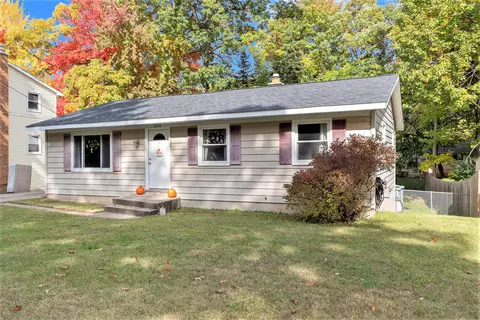 2055 Cannon SW, Wyoming, MI 49519