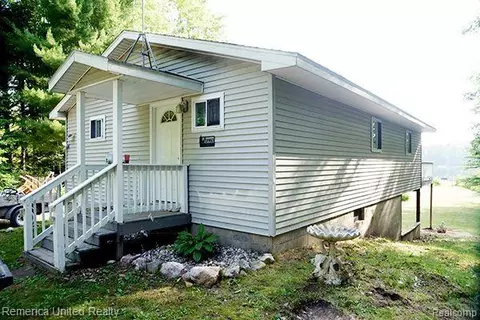 9228 Shady Ln, Reed City, MI 49677