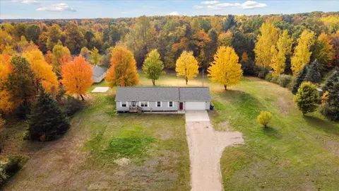 8281 Newcomb Rd, Lakeview, MI 48850