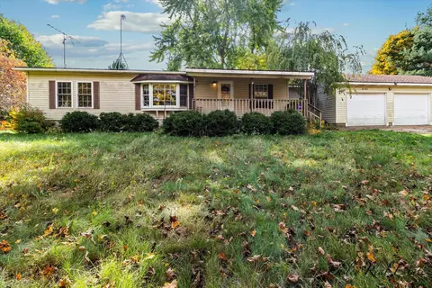 6141 W Carson City Rd, Greenville, MI 48838