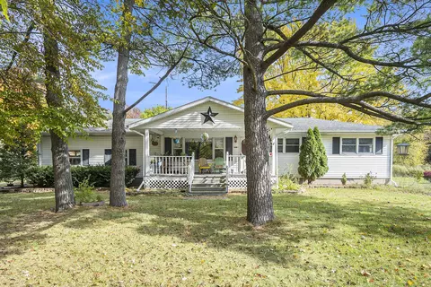 5080 S Maple Island Rd, Fremont, MI 49412