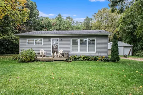 409 Pine St, Decatur, MI 49045