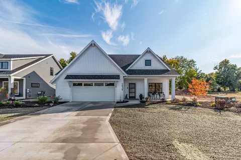 2968 Osprey Dr #18, Hudsonville, MI 49426