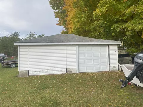 11380 Pine St, Elm Hall, MI 48830 photo 7