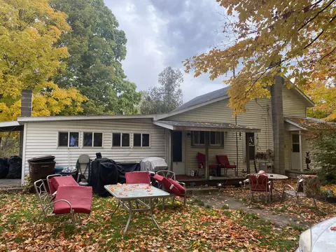 11380 Pine St, Elm Hall, MI 48830 photo 5