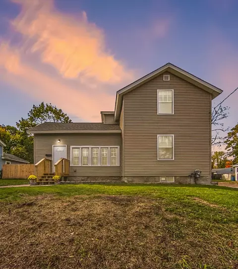 812 Steward Ave, Jackson, MI 49202