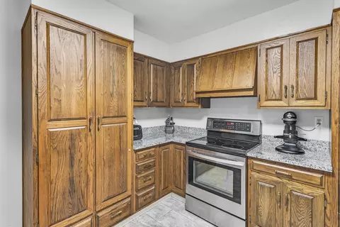 2527 Dorvin Dr, Jackson, MI 49201 photo 17