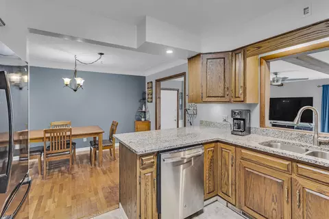 2527 Dorvin Dr, Jackson, MI 49201 photo 15